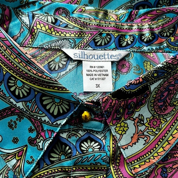 BLOUSE, SILKY POLYESTER, COLOUR: BLUE PAISLEY MIX, SIZE 3X, BUTTON CUFFS, BUTTON - Picture 9 of 12